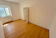 Wohnglück im Zentrum: Helle 2-Zimmer-Wohnung mit Charme