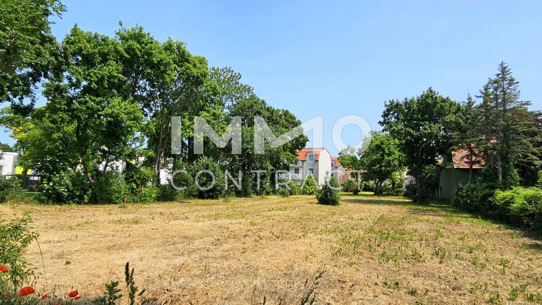 3,015 m2 großes aufgeschlossenes Grundstück in ruhiger und zentraler attraktiver Lage