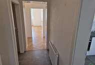 3-Zimmer-Altbauwohnung mit Einbauküche!