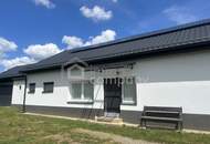 Schönes Einfamilienhaus mit großem ebenen Garten