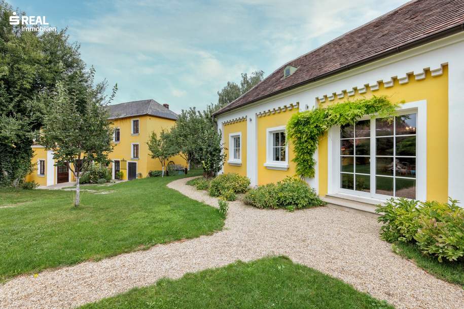 EINZIGARTIGE LIEGENSCHAFT - WUNDERSCHÖNES LUXUSAREAL FÜR NATURLIEBHABER MIT HERRSCHAFTSHAUS SOWIE NEBENGEBÄUDEN, Haus-kauf, 1.150.000,€, 2054 Hollabrunn