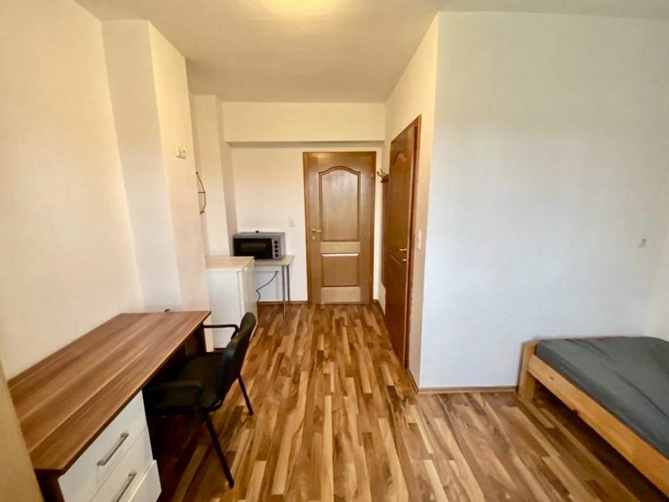 Voll möbliertes Apartment mit Parkplatz in ruhiger Lage!