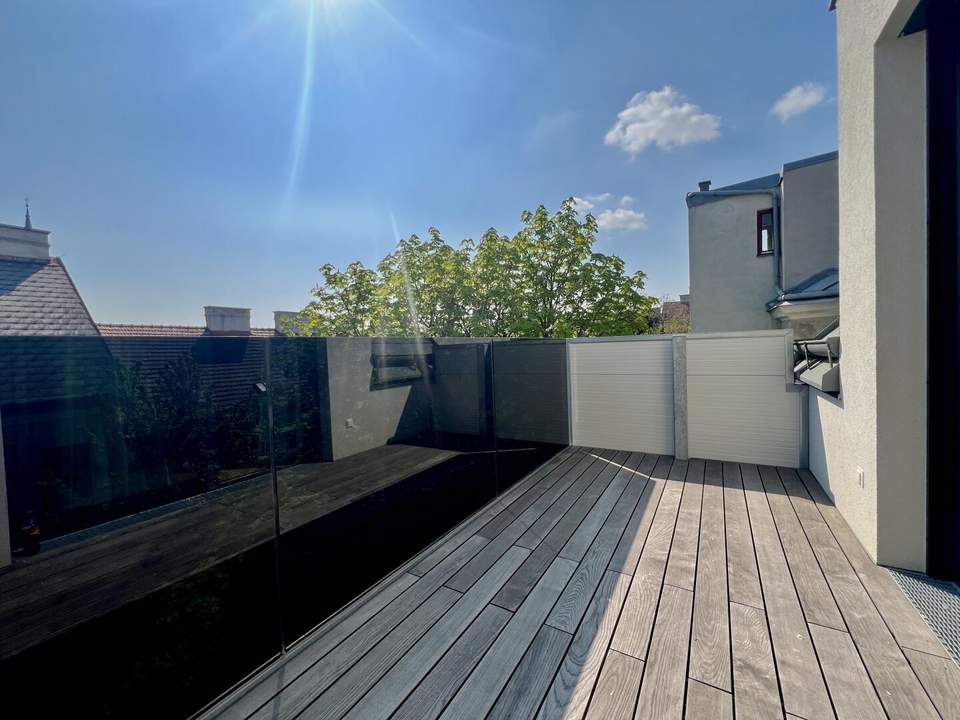 Erstbezug mit hofseitigem Balkon! Vollsanierte Jahrhundertwendeliegenschaft mit Luftwärmepumpe