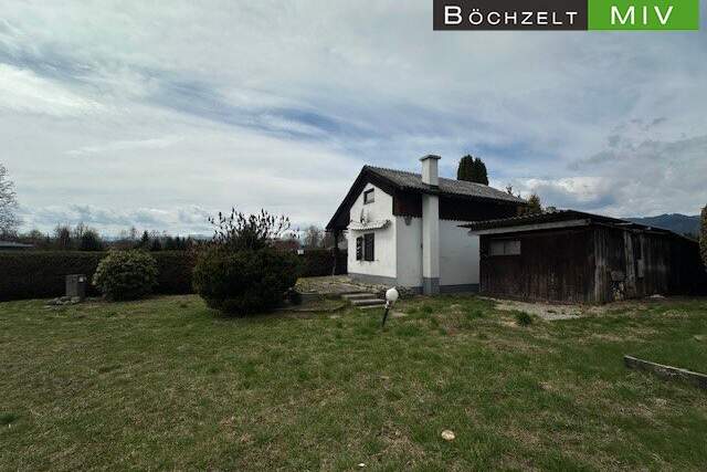 sonniges-grundstueck-