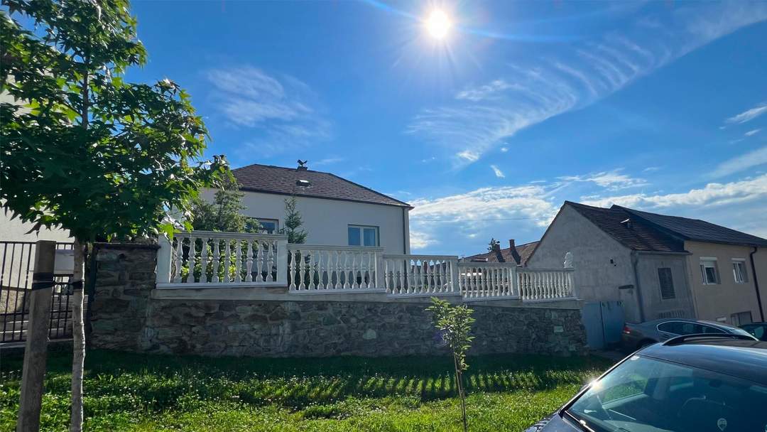 Wohnhaus mit Garten, Nebengebäude und bereits erfolgten Renovierungen!