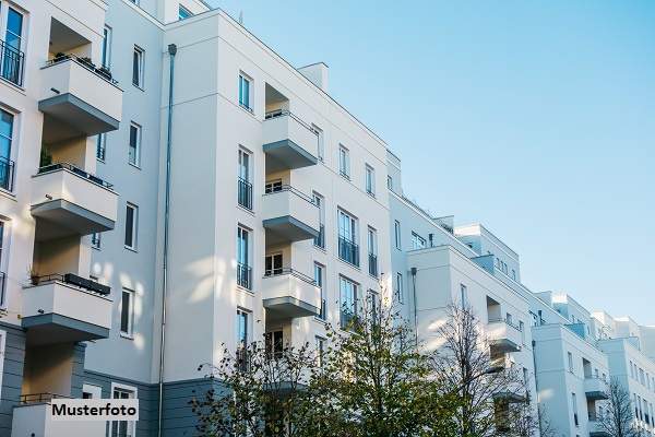 Altbau-Mehrfamilienhaus mit 10 Wohnungen und Entwicklungspotenzial