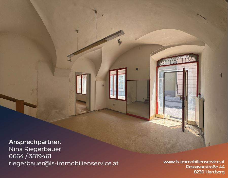 Praktischer Lagerraum mit Altbauflair und zwei Schaufenster zur Michaeligasse