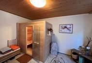 Charmantes Zweifamilienhaus mit idyllischem Naturpool