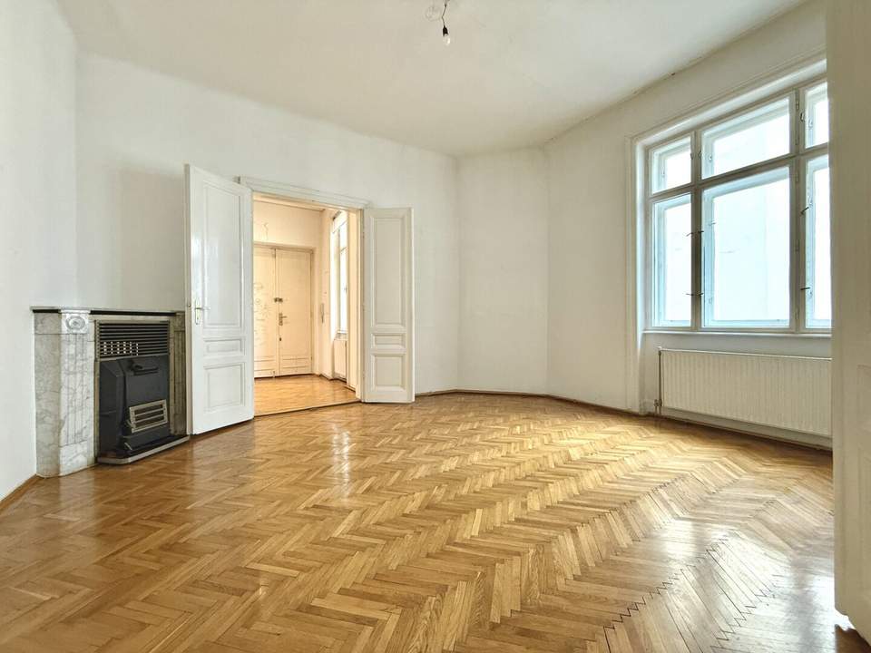 3,5-Zimmer-Altbauwohnung in gepflegter Liegenschaft der Jahrhundertwende mit Lift und potenzial für einen Balkon