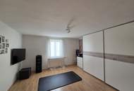 Äußerst gepflegtes Wohnhaus in erhöhter ländlicher Lage mit angebauter Doppelgarage