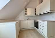 Adventsaktion: Provisionsfrei! Dachgeschoss-Turm-Wohnung in einer historischen Altbau-Villa mit 5 Meter Raumhöhe | Lift I