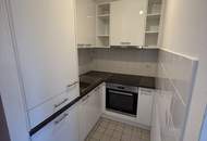 Rendite ca. 4,37% ! Helles 1,5 Zimmer Eigentum! Befristet vermietet!