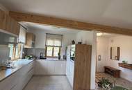 kleiner, neuwertiger Bungalow mit einzigartiger Steingartengestaltung und Naturteich