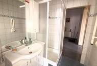 3 Zimmer Wohnung im 1. Stock zum Renovieren. Direkt gegenüber AKH.