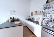 Linz/Stadt: Altbau-Mietwohnung ca. 71m² (2 Zi.) im Herzen von Linz in der Kapuzinerstraße (Nähe Promenade)