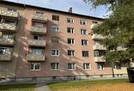 Sonnige Aussichten in ruhiger Grünlage: großzügige 2-Zimmer-Wohnung mit gemütlichem Balkon, moderner Dusche und heller Küche im 3. OG (inkl. Aufzug) – ideal für Singles oder Paare in Steyr-Münichholz!
