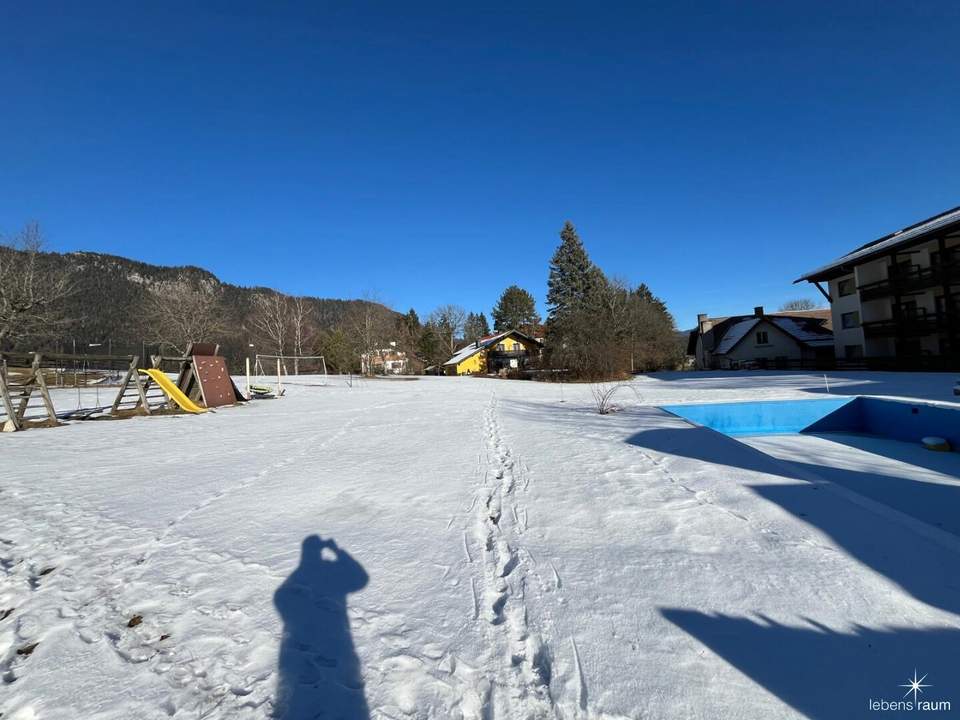 Grundstück mit viel Potential in absoluter Ruhe-, Aussichts- und Sonnenlage