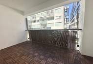 TOPPREIS - AB SOFORT BEZIEHBAR! Tolle 4 Zimmerwohnung + Loggia INKL. GARAGENSTELLPLATZ & KÜCHE! Absolute Ruhelage!