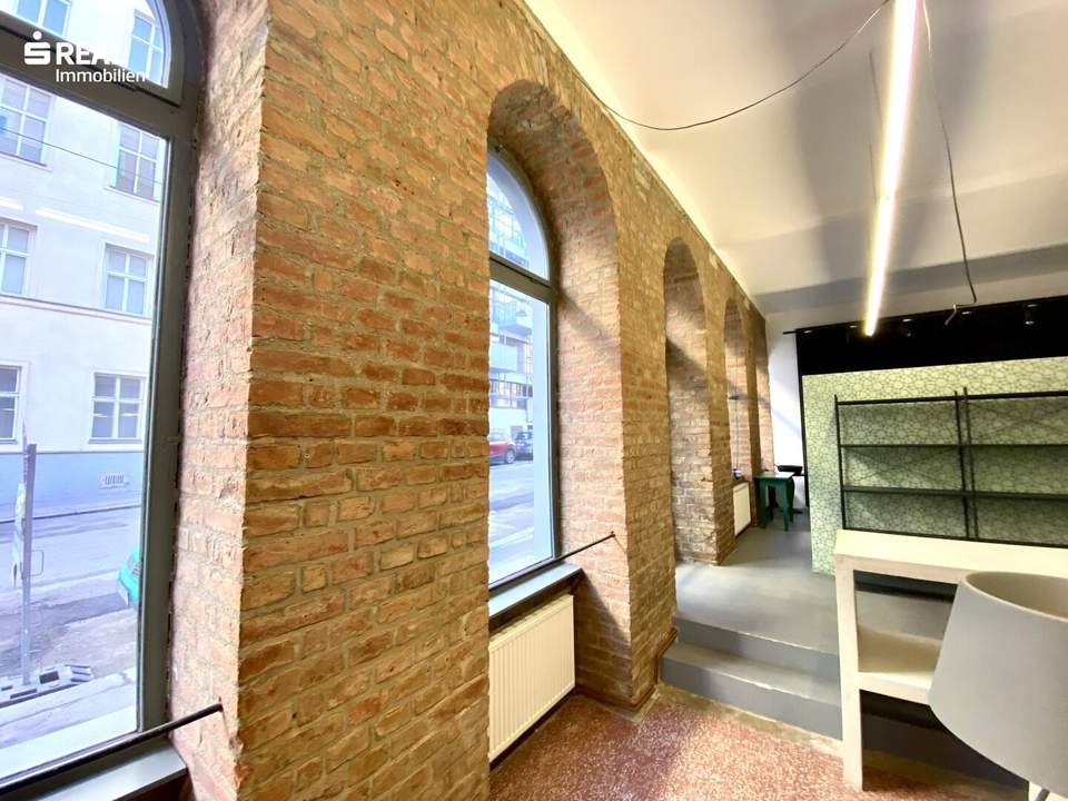 Lokalflächen mit Garagenbox für 2 PKW