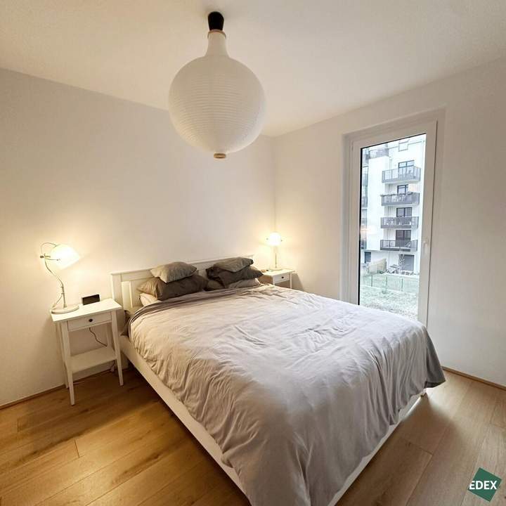 Moderne 2-Zimmer-Wohnung mit ruhigem Innenhof-Balkon nahe U3 Kendlerstraße