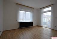 Provisionsfrei! Kanzlei/Büro/Agentur am Hauptplatz von Gloggnitz kombinieren!