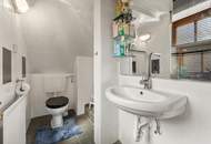 Ländlicher Charme im Ortskern: Hofliegenschaft mit flexiblem Nutzungskonzept aus zwei Wohneinheiten