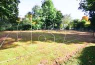 Phänomenaler ebener Villenbaugrund in zentraler Grünruhelage - zwei Bauflächen!