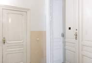 ALTBAUWOHNUNG IN ELEGANTEM HAUS / Blick auf Volkstheater und MQ / Sanierungsbedürftig