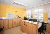 Flexible Gewerbeliegenschaft mit Logistik, Büro und Wohneinheit
