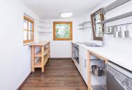 Rarität: Ihr Feriendomizil am Wallersee - mit Bootsgarage und direktem Seezugang