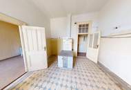 Sanierungsbedürftige Altbauwohnung mit großzügigen 231 m²