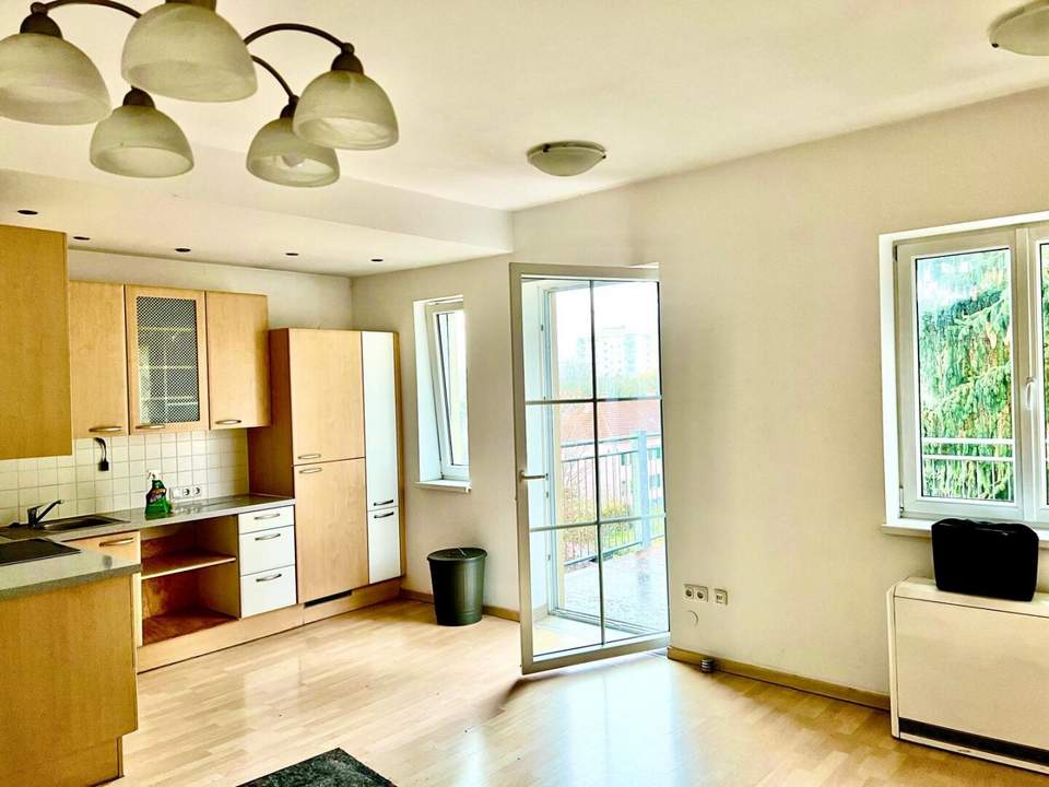 Geräumige 3-Zimmer-Wohnung mit Großem Balkon: Entspanntes Wohnen mit Freiluftflair,befristet vermietet.