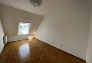 Gemütliche 2-Zimmer-Dachgeschoßwohnung mit Balkon in Graz Puntigam!