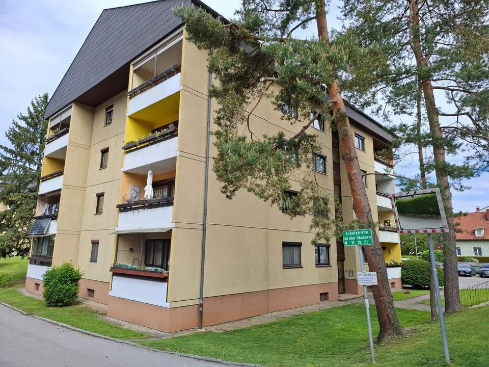 Schöne 3 - Zimmer Wohnung mit herrlichem Ausblick