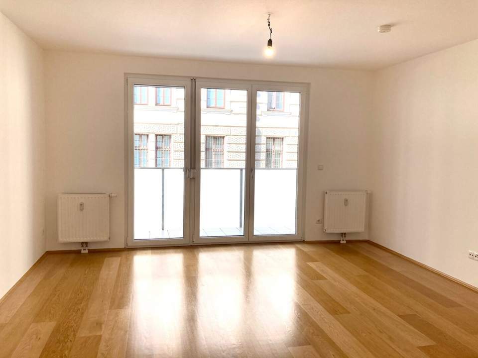 1160! Hübsche 2-Zimmer Wohnung mit Loggia!