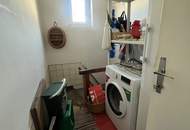 Haus in Grünruhelage mit offener Terrasse, Balkon und Garage