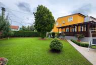 Charmantes Einfamilienhaus mit Einliegerwohnung, Garten und Garage – vielseitig nutzbar