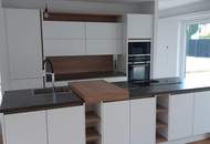 Villa mit Pool, voll unterkellert – mit Top-Ausstattung