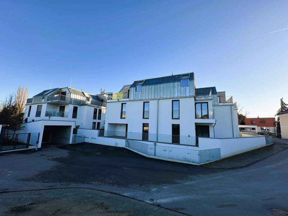 ERSTBEZUG 4 ZIMMERWOHNUNG IM ZENTRUM