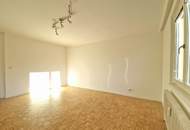 Schöne 2-Zimmer-Wohnung im 3. Stock in der Gersthofer Straße