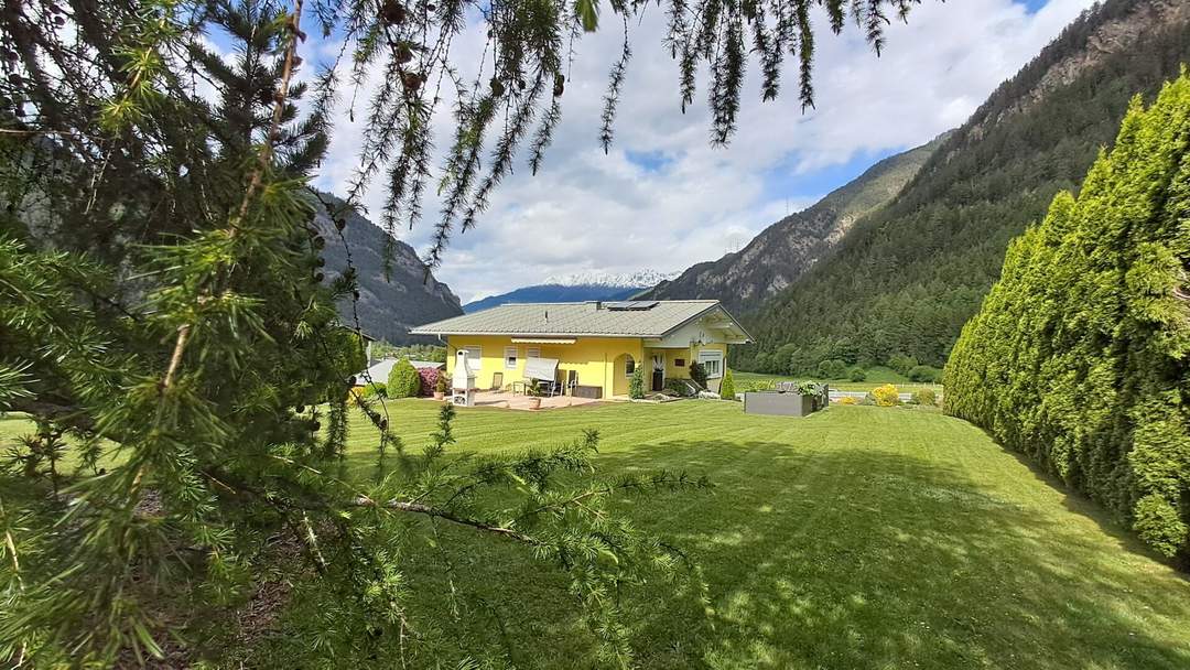Ihr privater Park im Herzen von Tösens – Großzügiges Wohnen mit Entwicklungspotenzial - in Best-Lage!