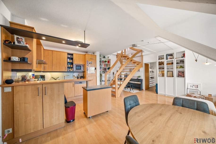Dachgeschosswohnung Nähe Bahnhof Gänserndorf I Garagenstellplatz I helles und ruhiges Maisonette I Ankleidezimmer I Wiener Straße und Strasshof an der Nordbahn, Wohnung-kauf, 299.000,€, 2230 Gänserndorf