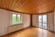 Sanierungsbedürftige Zwei-Zimmer-Wohnung mit zwei Parkplätze | RIEDERSBACH