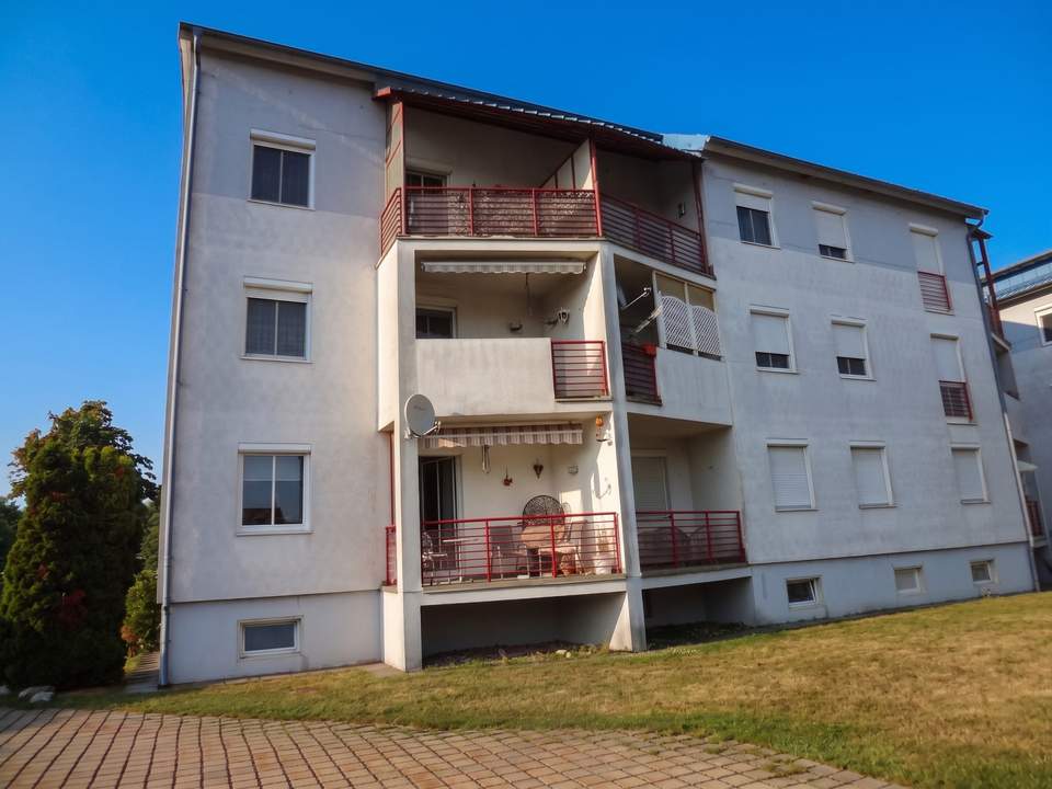 4-Zimmer Eigentumswohnung mit Loggia!