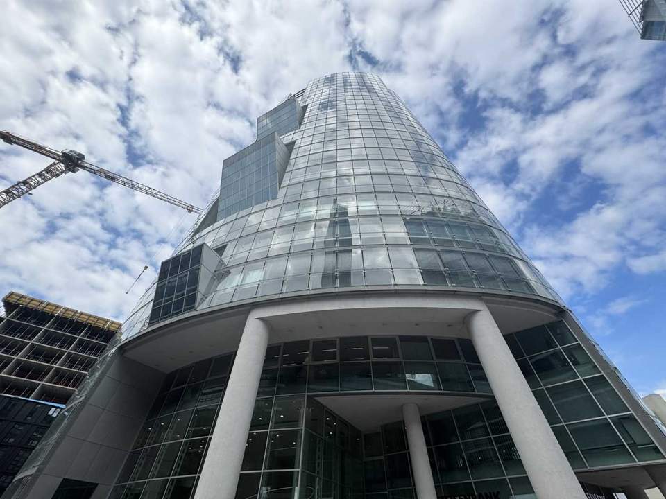 Andromeda Tower - Büro- und Gastroflächen in einem dynamisch wachsenden und optimal gelegenen Stadtteil