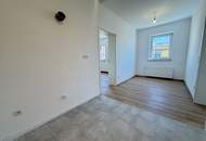 Wohnen mit Stil - sanierte 93 m² Altbauwohnung mit Parkplatz und Balkon