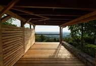 Italienischer Flair am Kulm – ästhetisches Eck-Toskana-Haus mit unverbaubarer Fernsicht in absoluter Ruhelage mit Ganztagssonne.