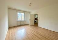 2 Zimmer-Wohnung ZUM SANIEREN, BLICK ins GRÜNE!