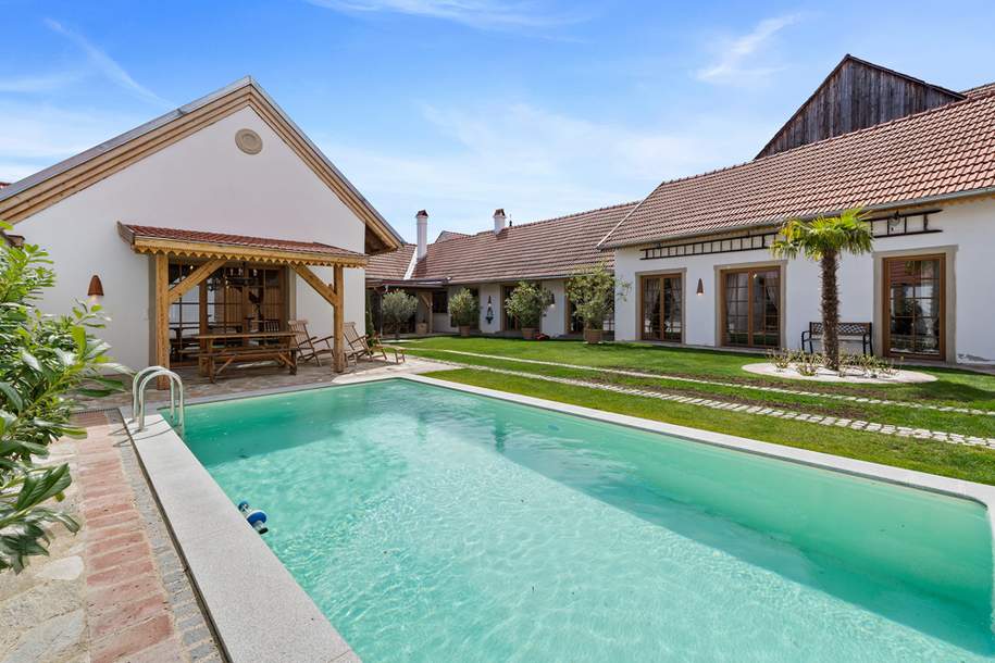 Renovierter, historischer Vierkanthof - nur 40 Minuten von Wien im westlichen Weinviertel, Haus-kauf, 1.450.000,€, 3704 Hollabrunn
