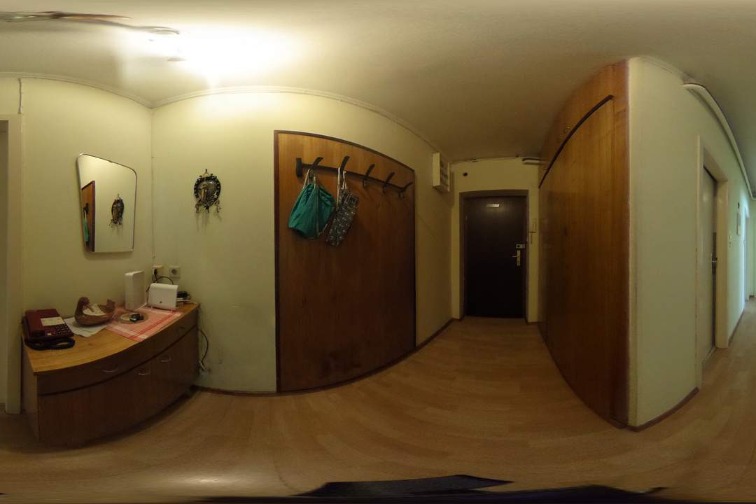 Charmante 3 Zimmer EG Wohnung mit 2 Loggien und Garage